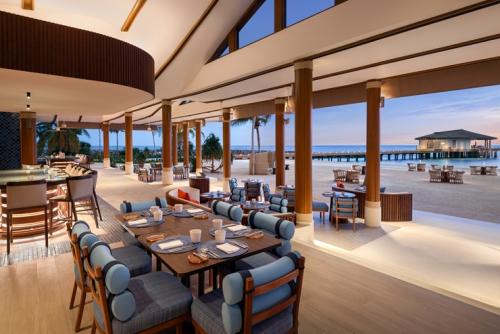 レストラン「Blue Fin」_センターラ・グランド・ラグーン・モルディブ
