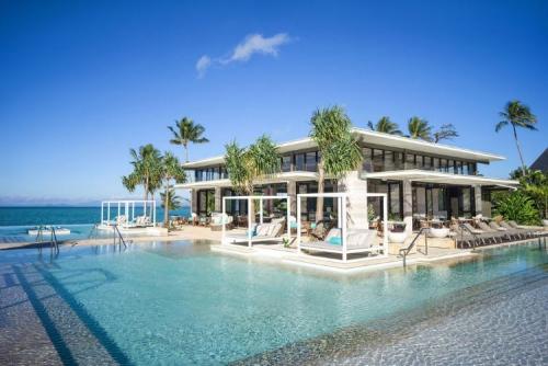 インターコンチネンタル・ヘイマンアイランドリゾート プールとダイニングBamBam