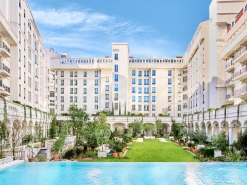 カンヌ：カールトン カンヌ リージェント 外観